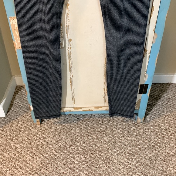 Kyodan Black/Gray Houndstooth Leggings. Size Large - Picture 5 of 7